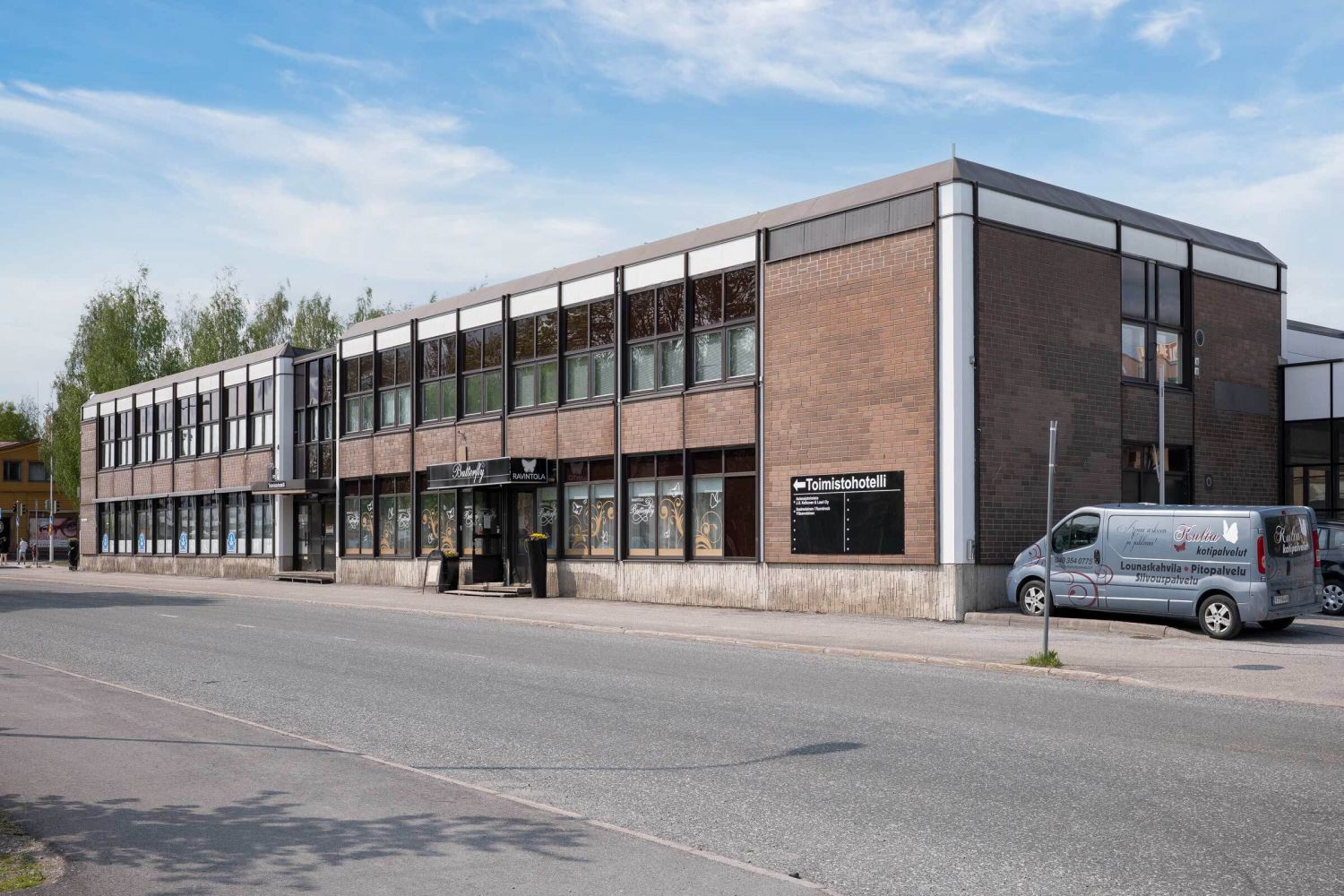 Toimistohuone keskustan sydämessä - Kauppakatu 21, IisalmiTarjoamme vuokralle viihtyisän 22 neliömetrin toimistohuoneen Iisalmen keskustassa, osoitteessa Kauppakatu 21. Sijainti on erinomainen liiketoiminnalle - kaikki keskustan palvelut ja asiakasvirrat ovat käden ulottuvilla.Toimistohuone sopi...