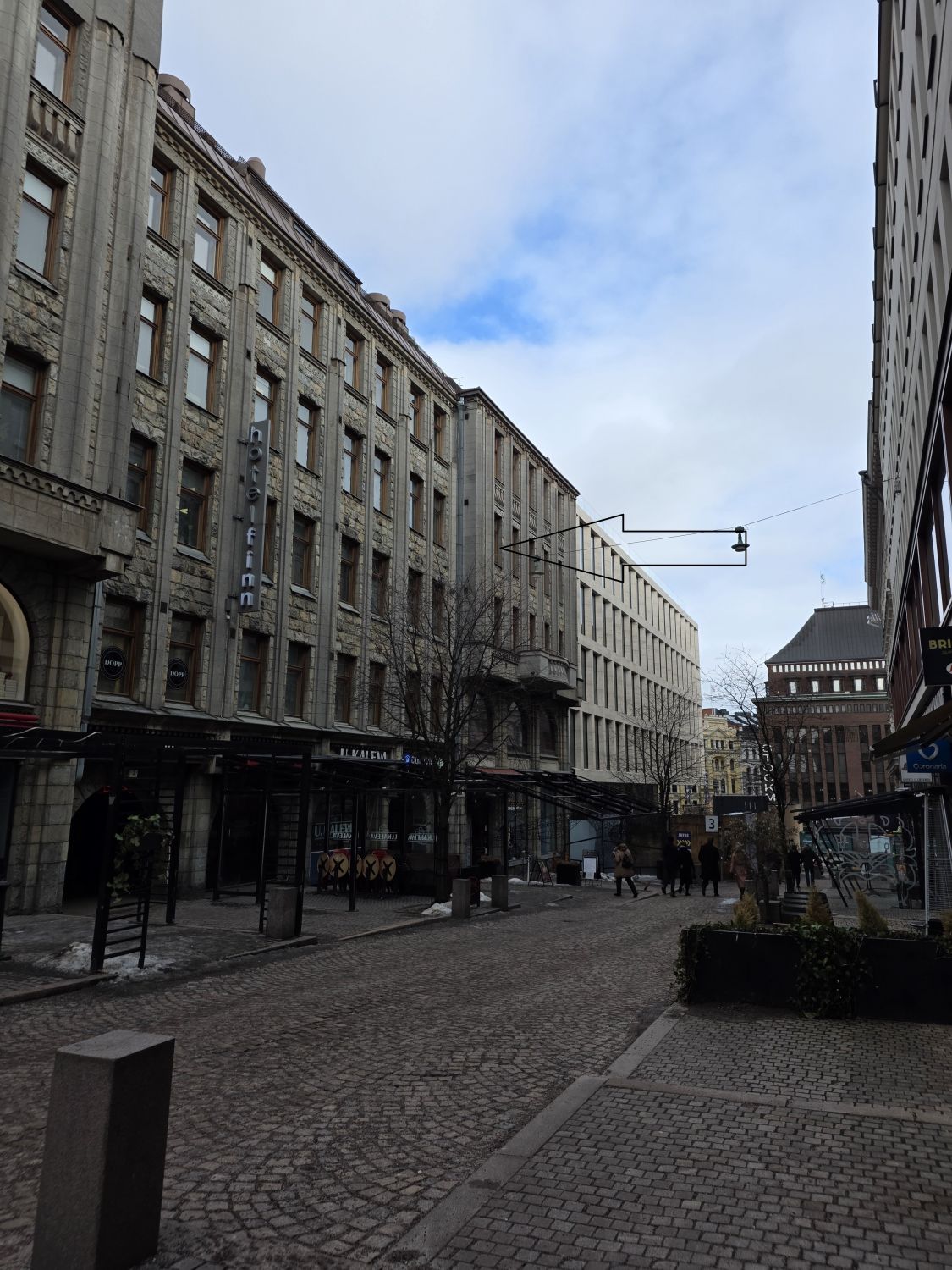 Hienoa kompaktia toimistotilaa