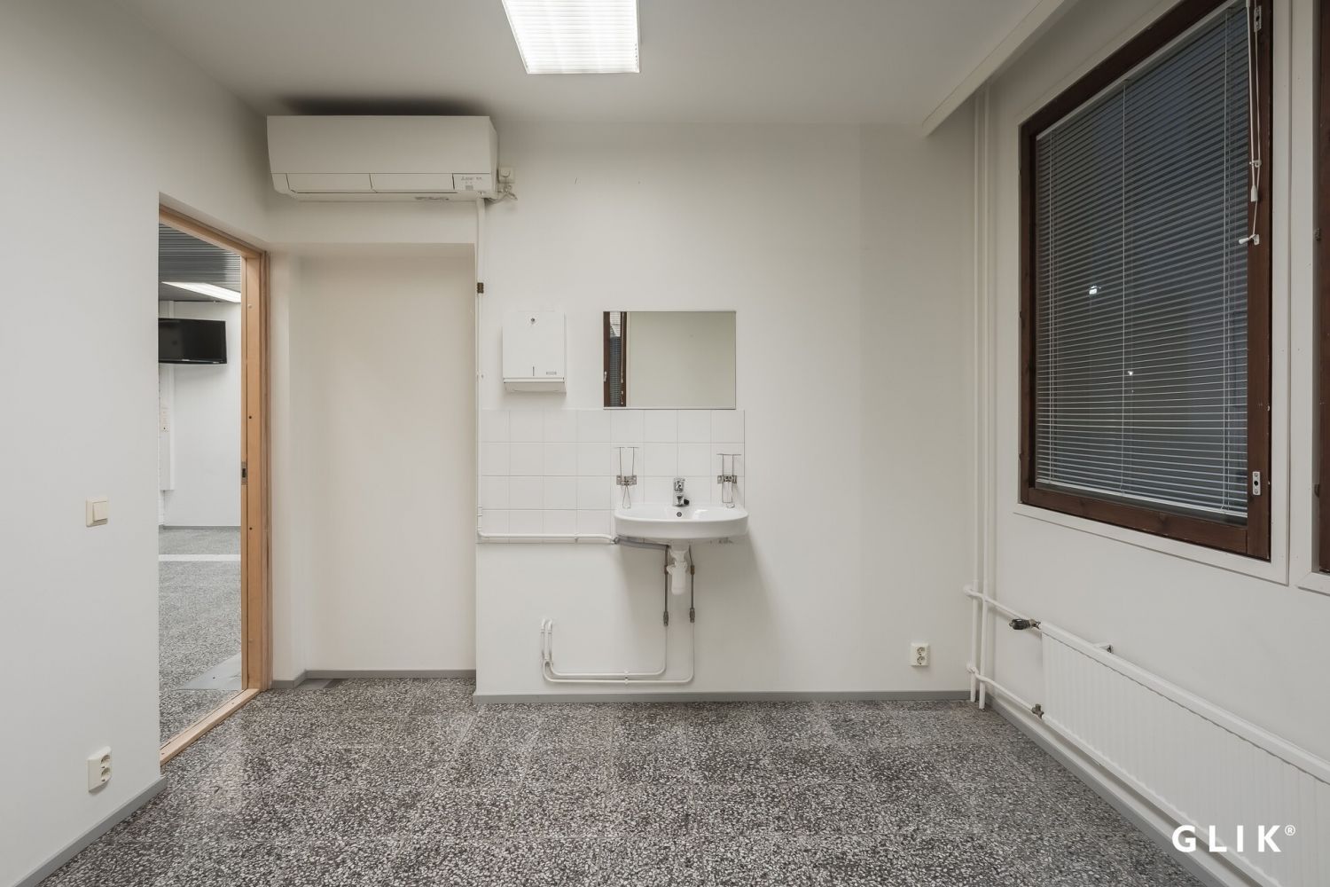 yläkerran hoitohuoneita