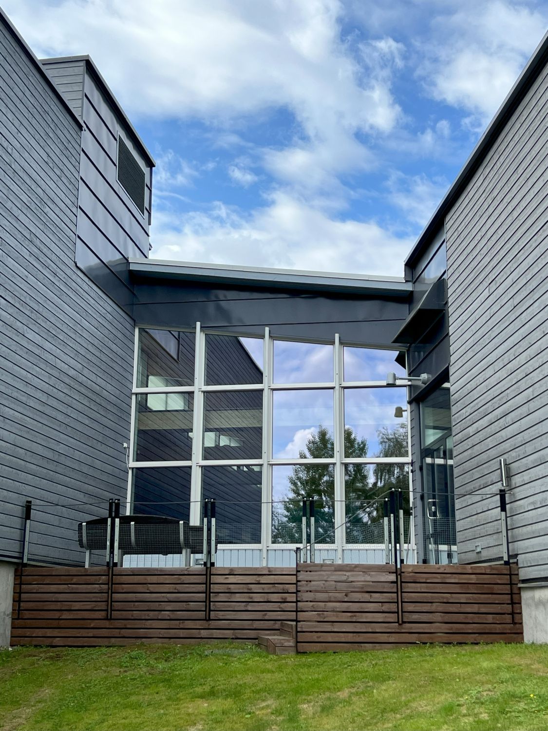 Luontokeskus terassi