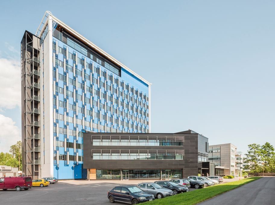 Vuokrattavana 3. kerroksen 180 m2 toimistotila. Sisävalokuvat ovat esimerkkejä kiinteistön tiloista.

    Keilaranta 1 o...