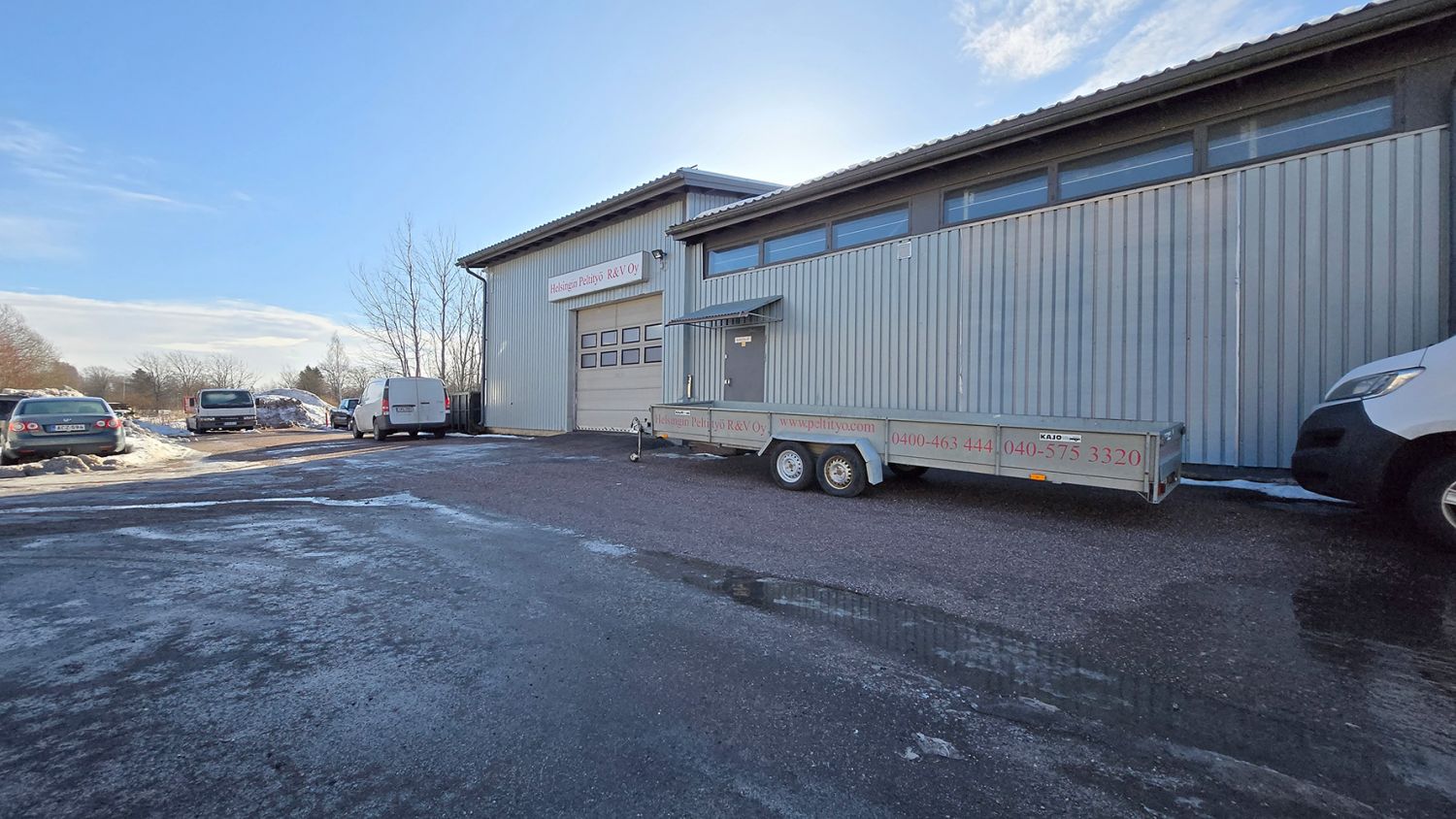 Myydään teollisuus- ja varastohalli Malmilla moneen käyttöön!