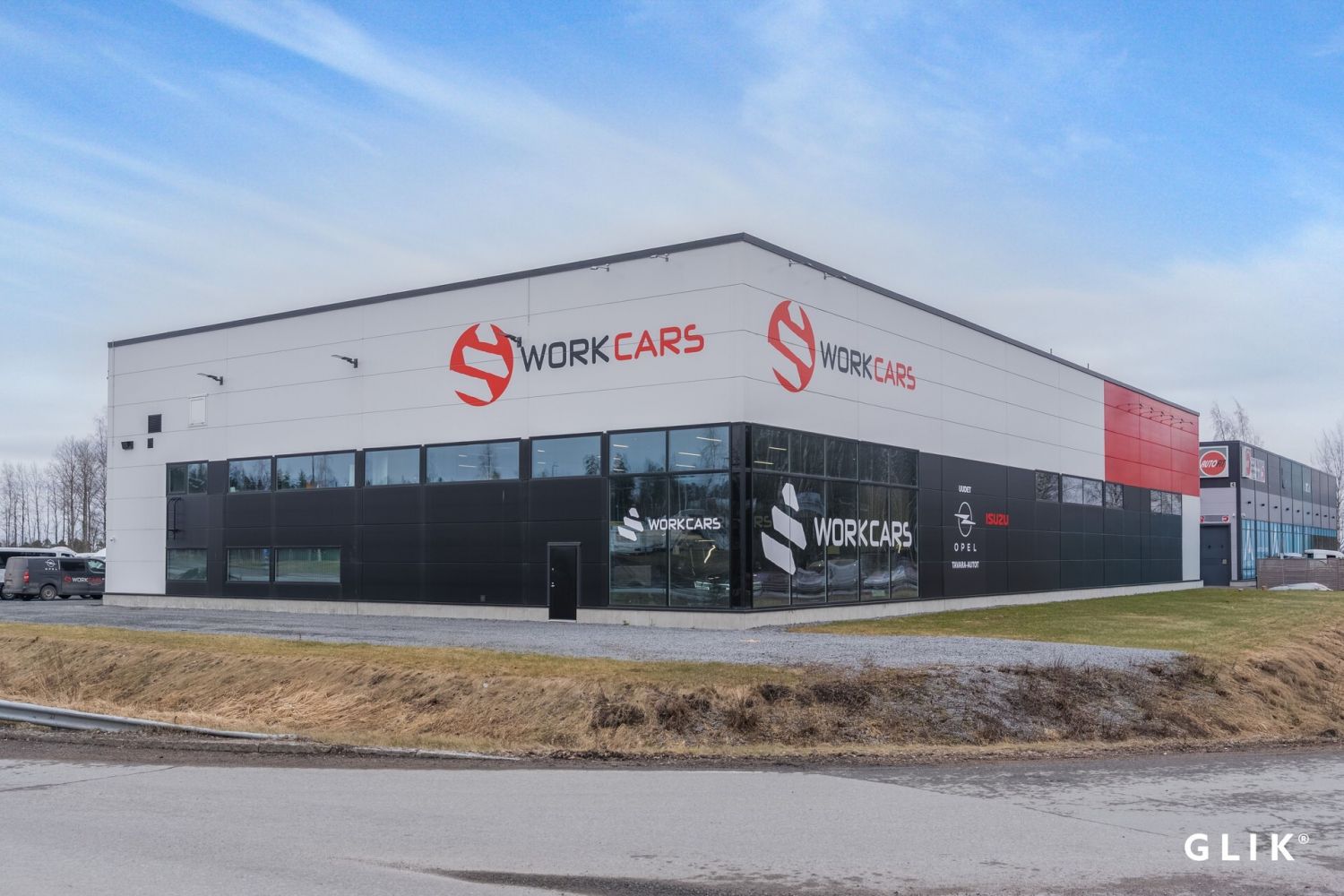 Tyylikäs ja moderni rakennus