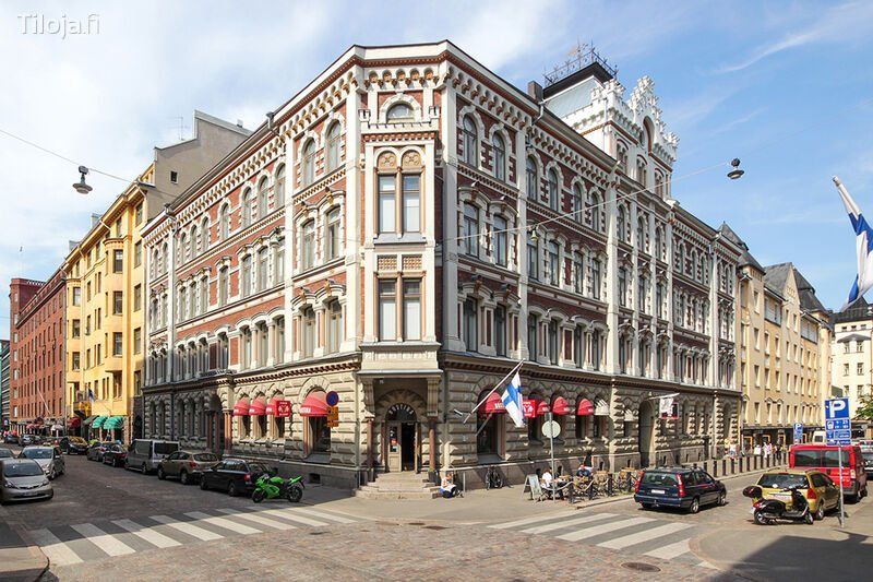 Vastikään remontoitu 2. kerroksen toimitila Helsingin Kampista. Tilassa seitsemän pientä äänieristettyä huonetta, sekä k...