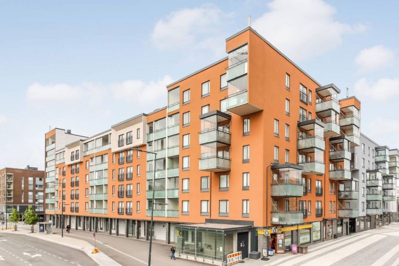 Liiketila 111 m² – Näyttävä kivijalkatila Kivistön keskustassa