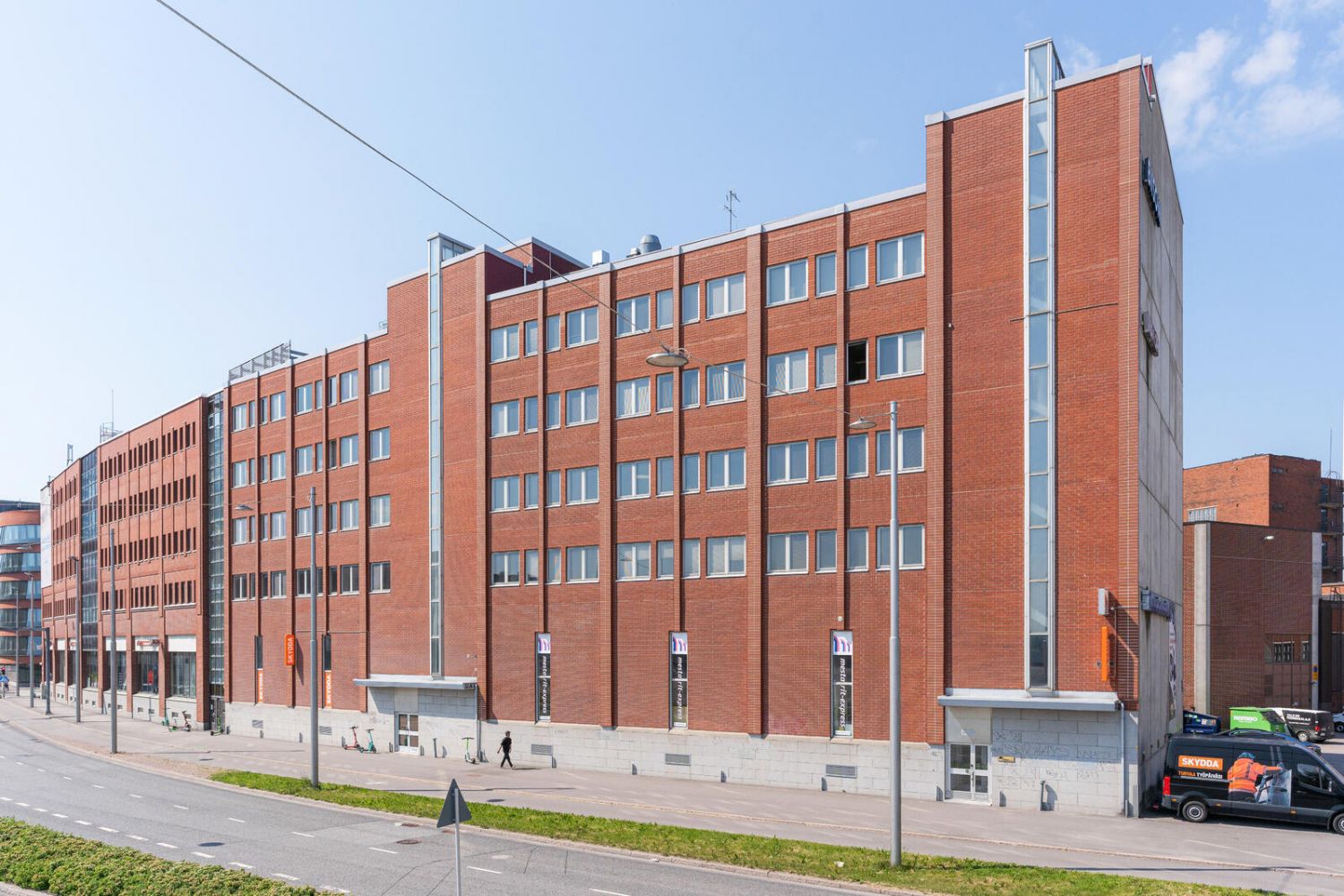 Modernia toimitilaa keskeisellä sijainnilla Helsingin Kalasatamassa