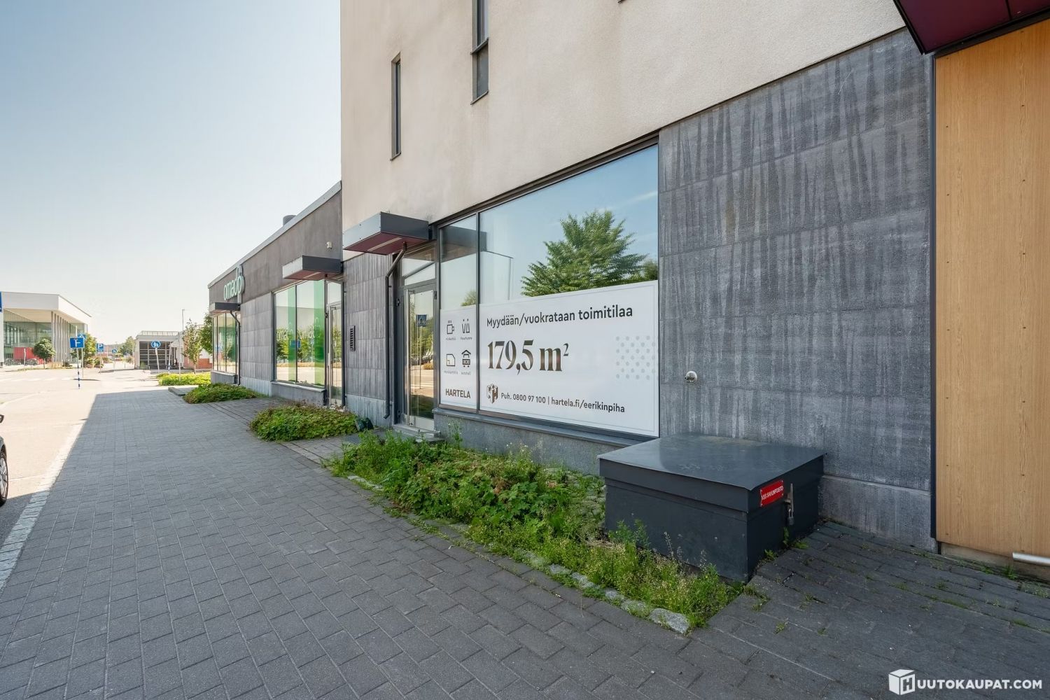 Myydään huutokaupalla

Linkki huutokaupat ilmoitukseen:
https://huutokaupat.com/kohde/6167969/katutason-179-5-m2-liiketi...