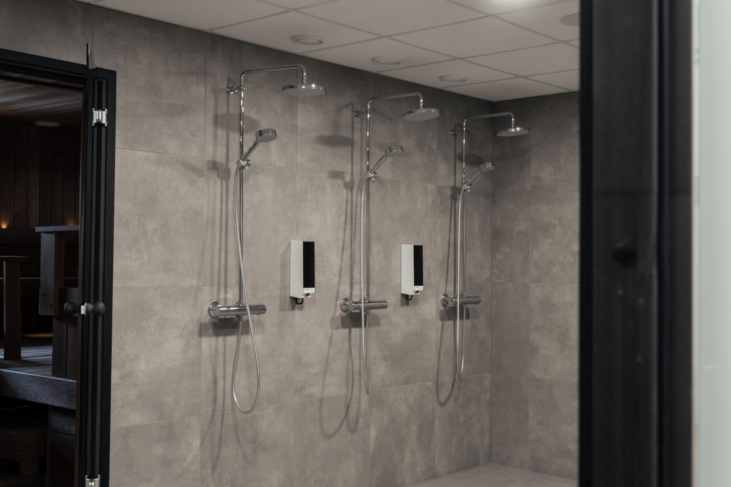 tyylikkäät suihkutilat