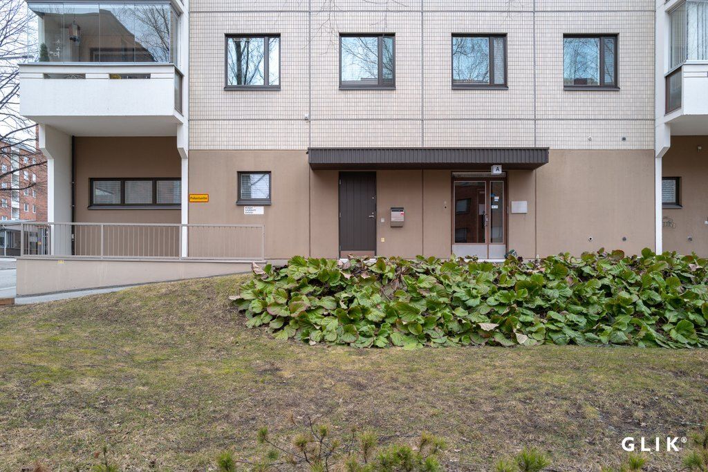 Takapihalta sisäänkäynti