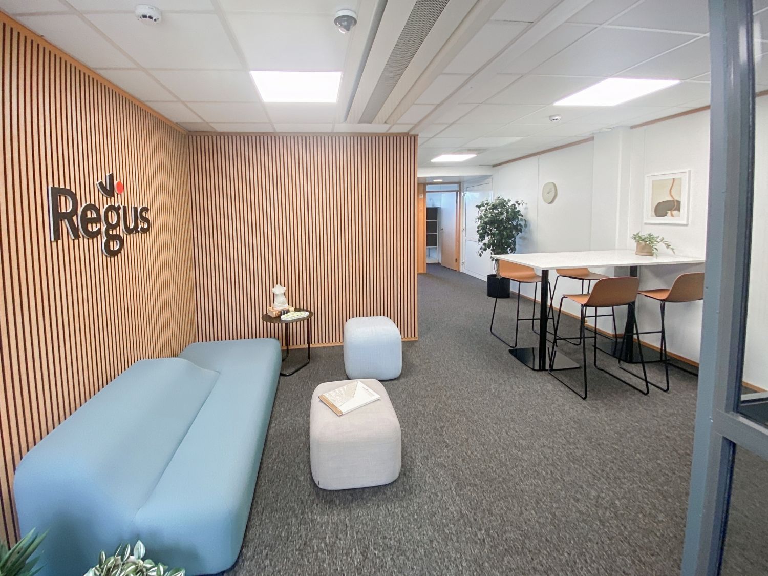 Kun liityt Regus-j&auml;seneksi, voit tehd&auml; t&ouml;it&auml; miss&auml; ja milloin tahansa. Valittavanasi on usei...