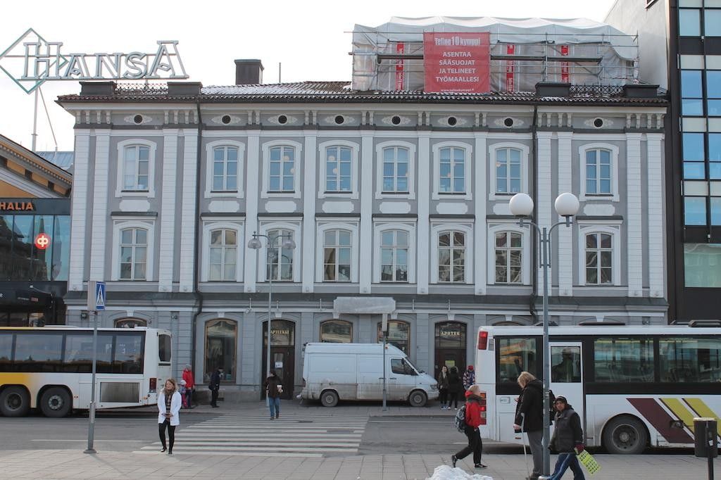 Vuokrattavana 3. kerroksen upea 154,5 m2 toimistotila Kauppakeskus Hansan Apteekkitalossa. Huoneisto käsittää 4-5 huonet...