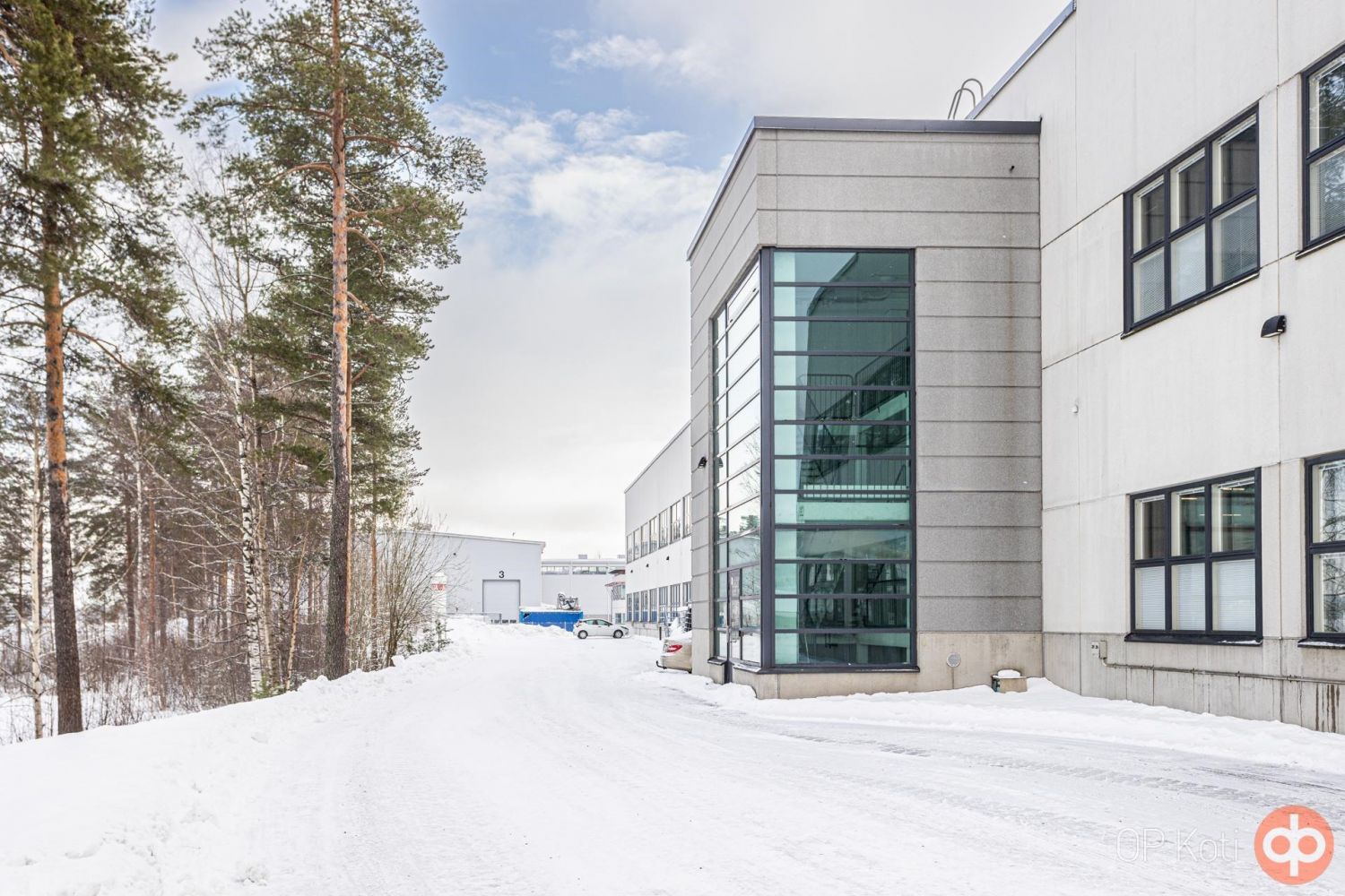 Tarjolla loistava mahdollisuus vuokrata itsellenne toimistotilat, jotka on sovittaessa mahdollista rakentaa sisältä valm...