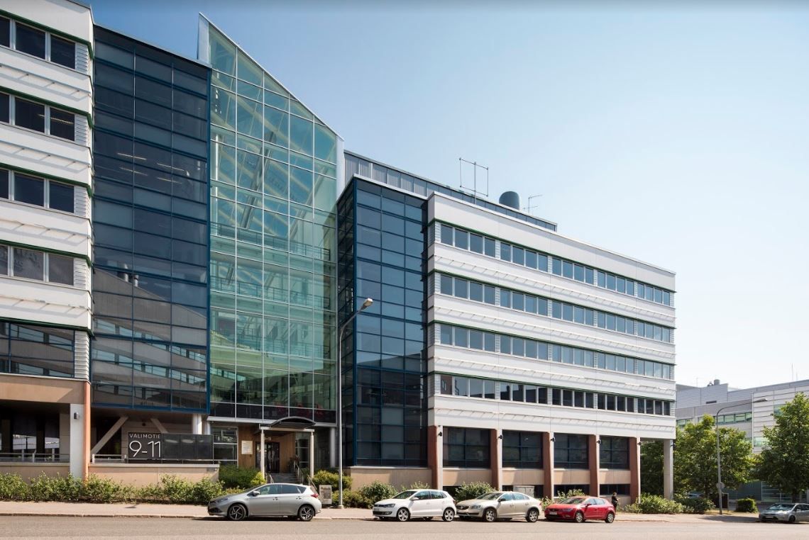 Valimotie 9-11 on vuonna 1998 rakennettu moderni ja monipuolinen toimistorakennus, jossa yhdistyy avoimet tilaratkaisut ...