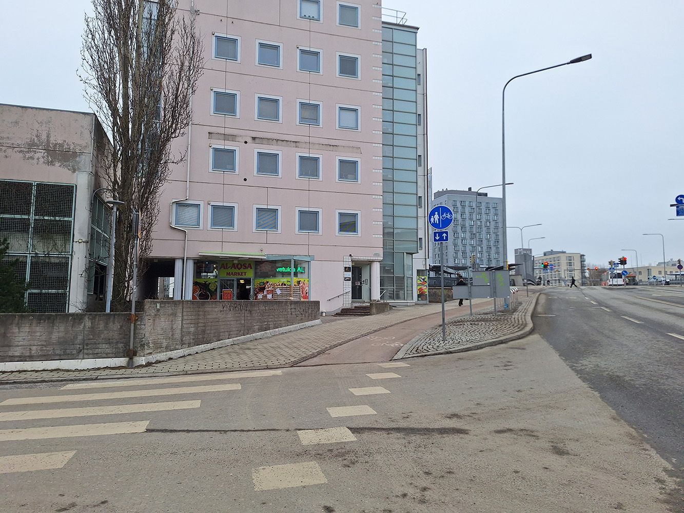 Keskeisen sijainnin liiketila myytävänä Helsingin Malmilla!  