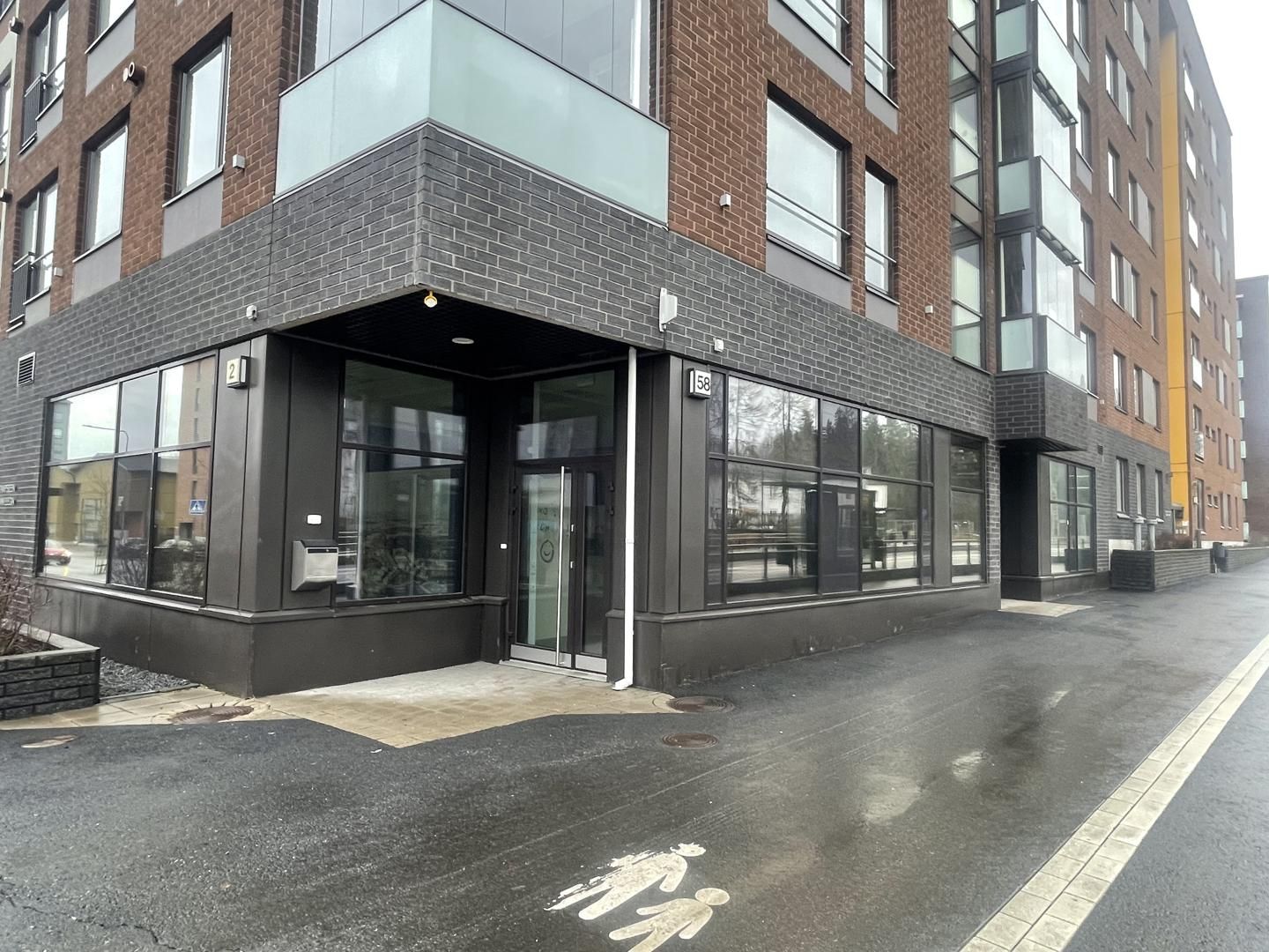 120 monipuolinen liiketila