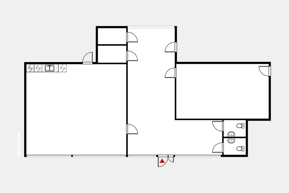 Kuvassa toimistila oikealla ja loput yhteiskäyttöaluetta