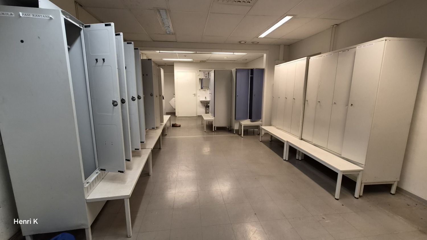 Pukuhuone ja sosiaalitila
