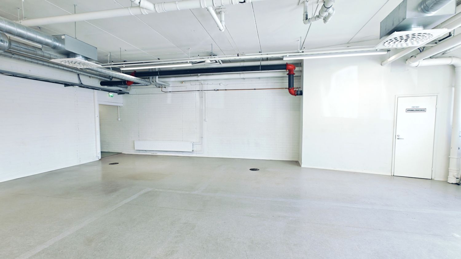 Vuokrataan katutason 144m2 liiketila Suutarilasta. Tilassa löytyy keittiö, wc ja voimavirta.


Kiinteistöllä toimii laad...