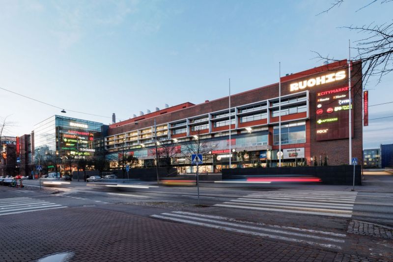 Näyttävä katutason 250,6 m² liiketila ulkotorilla