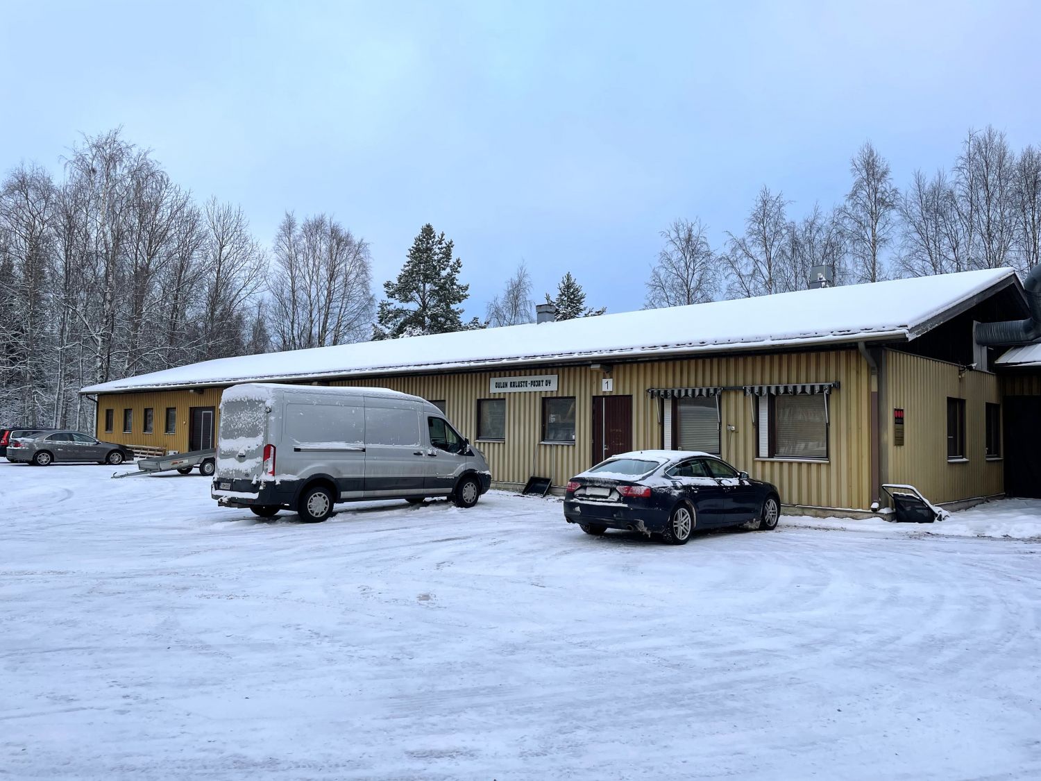 Takalaanilassa monien mahdollisuuksien kokonaisuus erinomaisella sijainnilla. Tilat koostuvat pääosin tuotantotiloista, ...