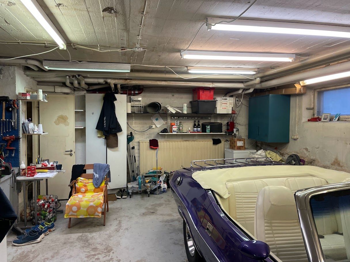 Vuokrataan Helsingistä Rajasaarentie 7 lämmitetty autotalli tai varasto, pinta-alaltaan noin 70 m2. Tilan korkeus on noi...