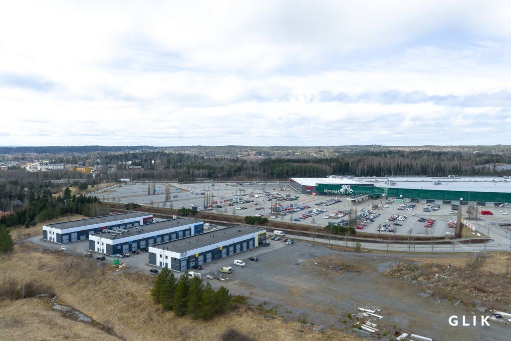 Vuokrataan 89,5m2 myymälätilaksi tai tuotantotilaksi Lempäälän  Marjamäestä Ideaparkin naapurista. Vuonna 2020 valmistun...