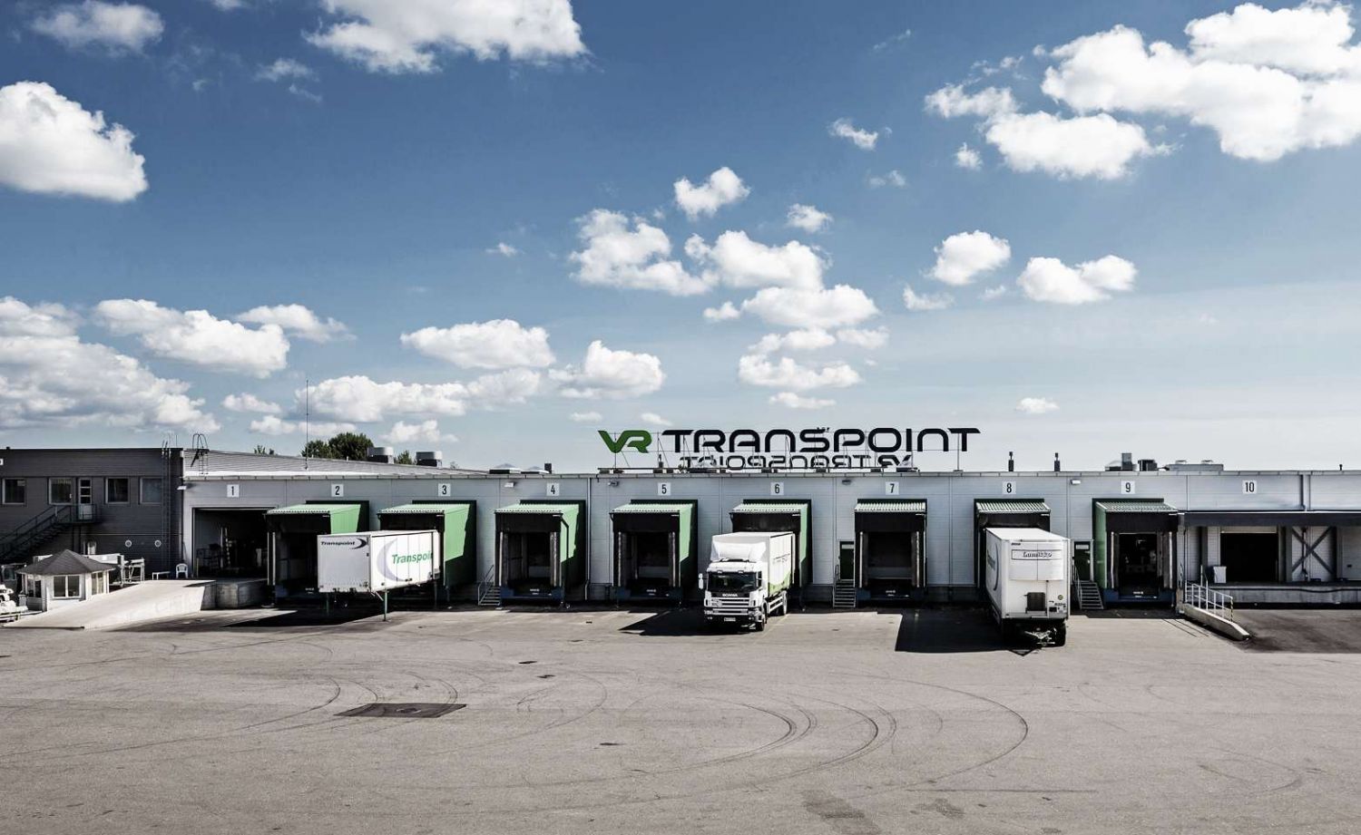 Vuokrataan moderni- ja hyväkuntoinen läpivirtausterminaali. Tilat soveltuvat logistiikan, kaupan ja teollisuuden tarpeis...