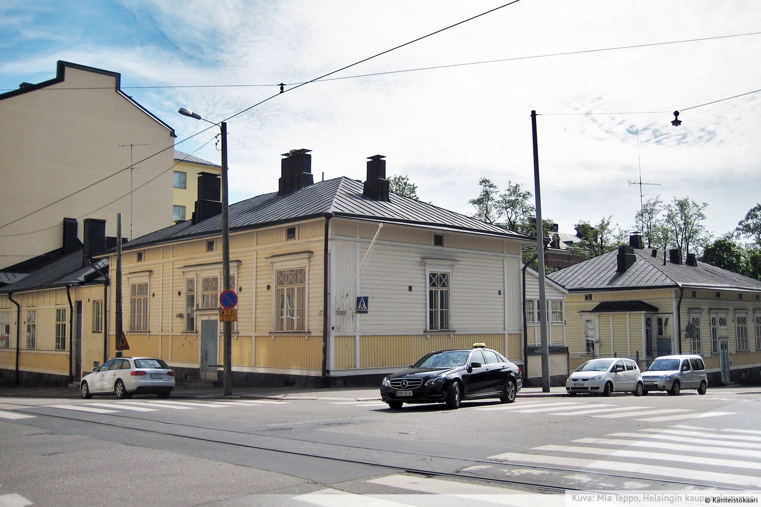 Historiallinen, 1800-luvun lopussa valmistunut puurakennus. Uniikki kaksikerroksinen tilakokonaisuus rauhallisella ja viihtyisällä Kallion Linjat-alueella. Taloon on sisäänkäynti Wallininkadulta. Pohjakerroksesta on käynti kiinteistön aidatulle sisäpihalle. Paljon valoisia, avaria huoneita, joissa o...