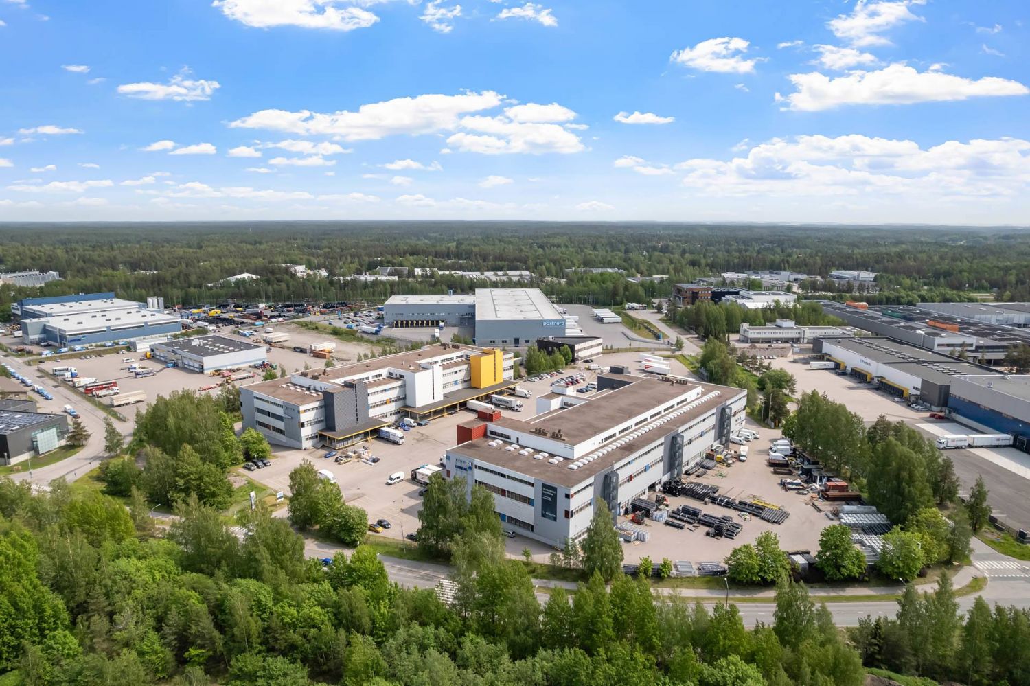 Lyömätön sijainti Hakkilassa – 368 m² varastotila Kehä III:n ja Lahdenväylän vieressä