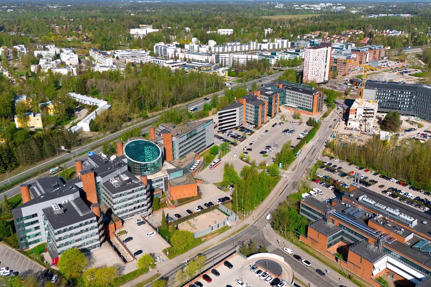 Technopolis Innopoli 1 sijaitsee teknologiaosaamisen sydämessä Otaniemessä. Modernit ja joustavat tilat sopivat erityise...