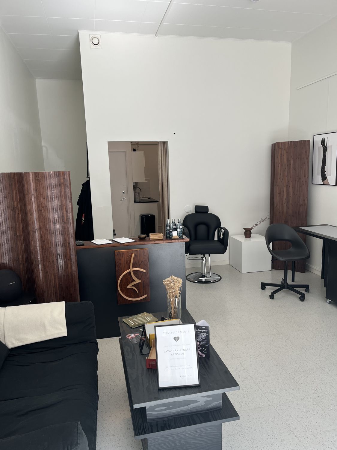 Nyt vapautumassa tehokas ja kompakti liiketila vilkkaan Sammonkadun varrelta! Katutasossa on tilaa 42 neliötä. Tila jaka...