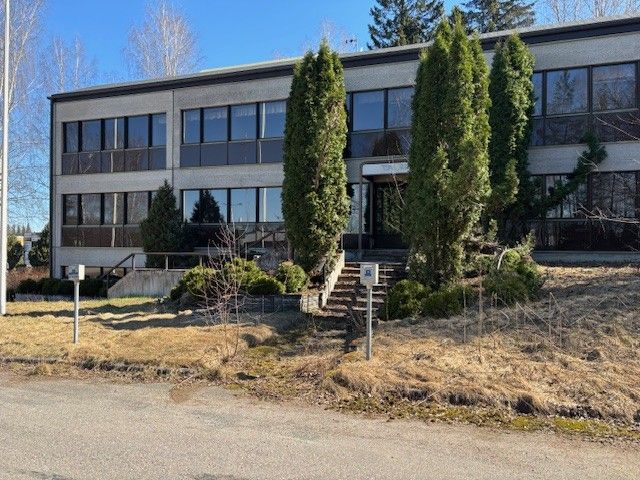 Myydään toimistokiinteistö Hyvinkään Sahamäen alueelta