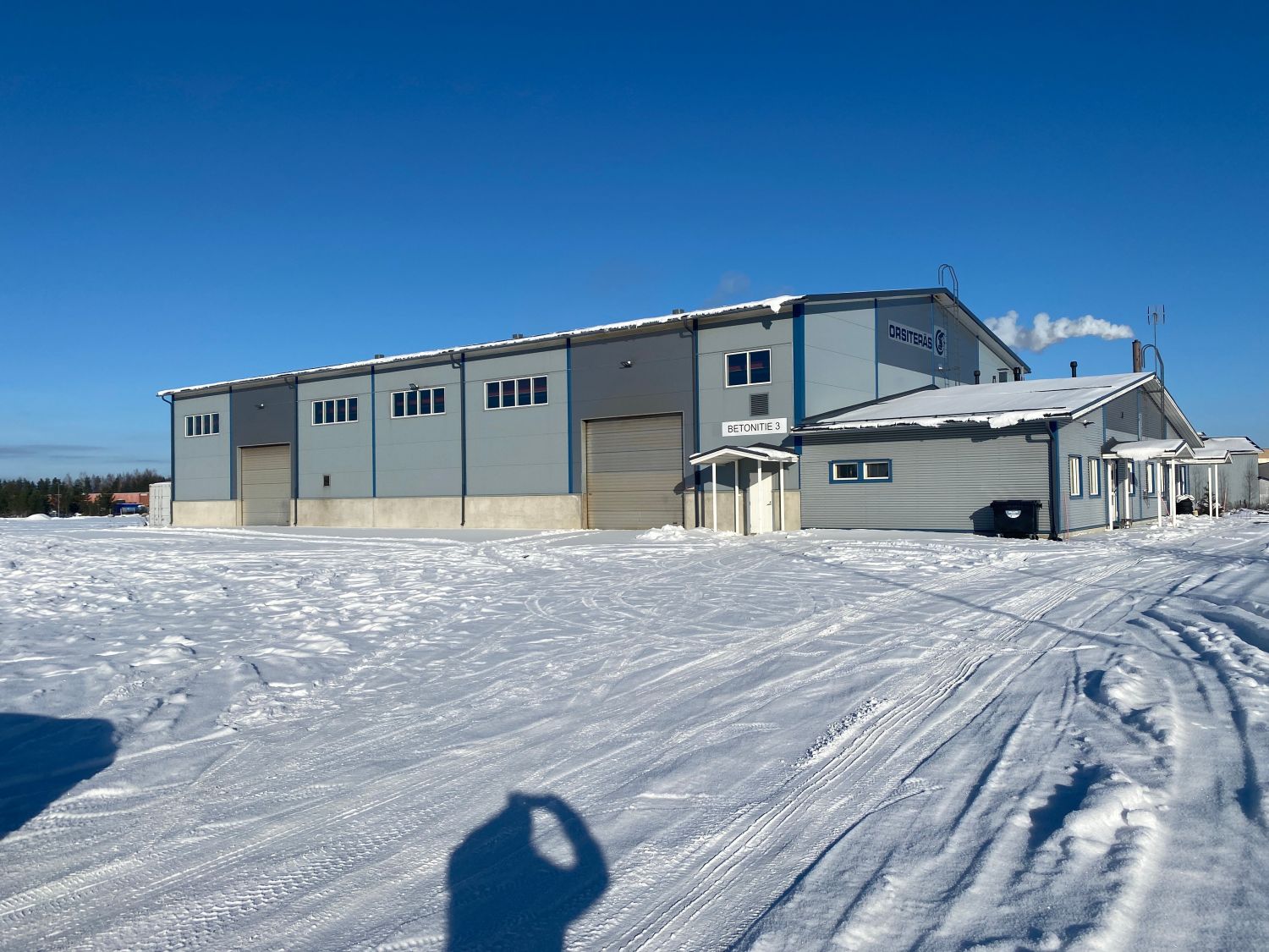 Myydään tai vuokrataan monipuolinen teollisuushalli Ylöjärven SoppeenmäessäYlöjärven Soppeenmäen teollisuusalueella on tarjolla vuonna 2008 valmistunut hyväkuntoinen teollisuuskiinteistö, joka soveltuu erinomaisesti tuotanto-, varasto- tai logistiikkakäyttöön.Kiinteistö sijaitsee toimivalla yrit...