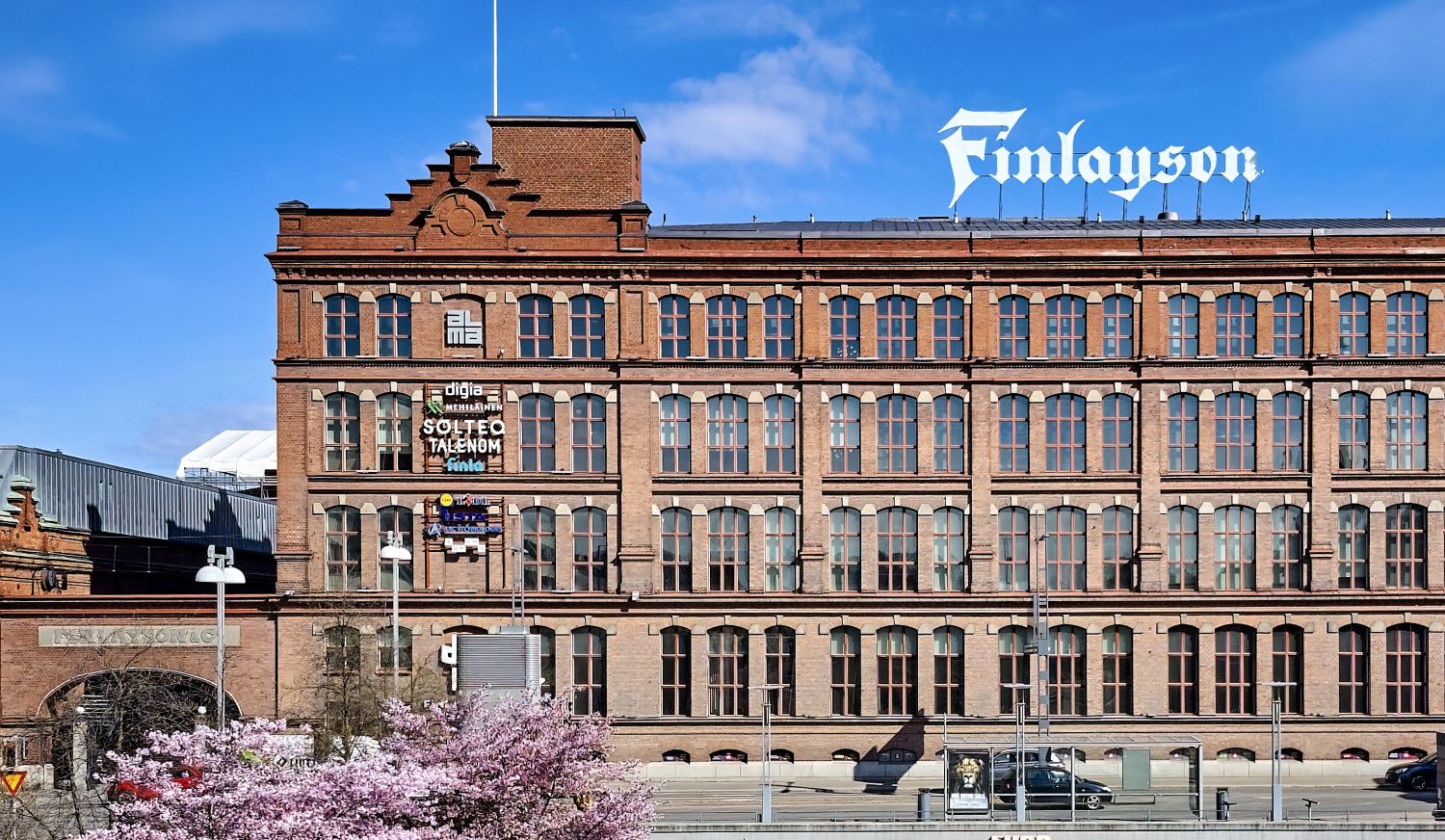 Finlaysonin alue Tampereella tarjoaa yrityksellesi näyttävät ja erottuvat toimitilat historiallisessa tehdasmiljöössä ke...