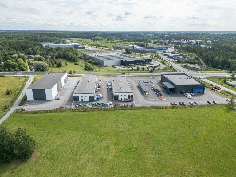 Vuokrattava varasto- ja tuotantotila 245 m², Kuninkaanväylä 35, Raisio