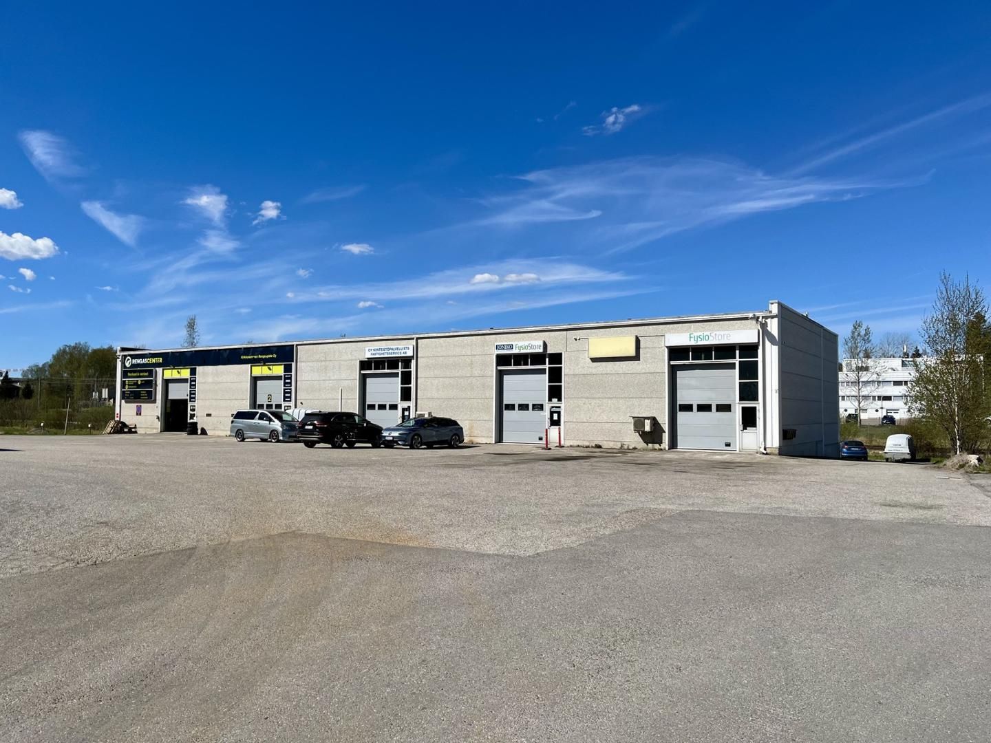 Kehänreuna 2 - Varasto + toimisto 220 m²