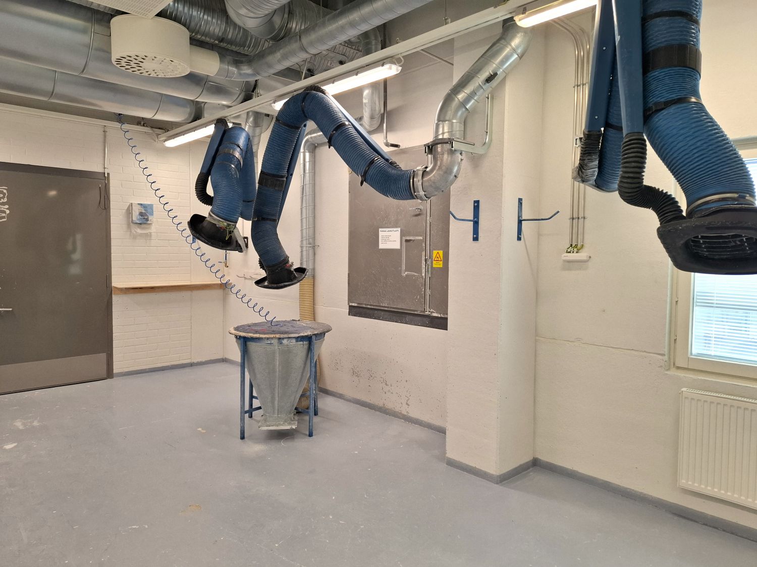 Toisen kerroksen leikkaushuone