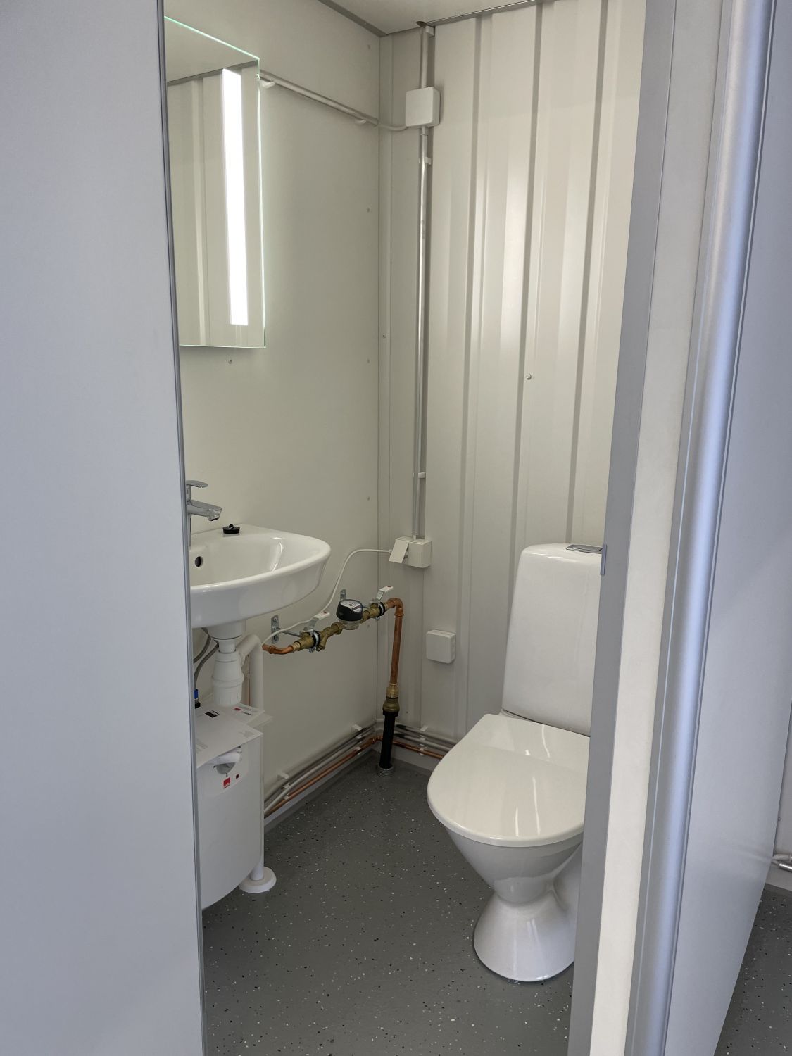 Viitteellinen wc -kuva