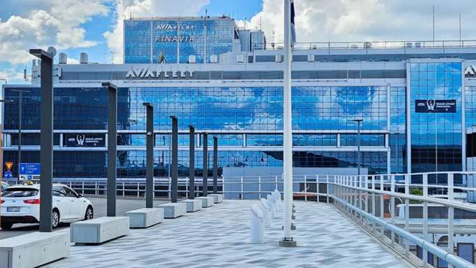 Avia Fleet sijaitsee aivan Helsinki-Vantaan lentokentän sisäänkäynnin vieressä erinomaisten kulkuyhteyksien äärellä. Tal...
