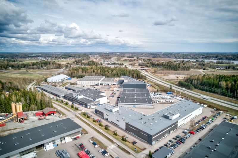 Hyväkuntoinen 1410 m² varastotila logistiikkakiinteistöstä Espoon Koskelossa.