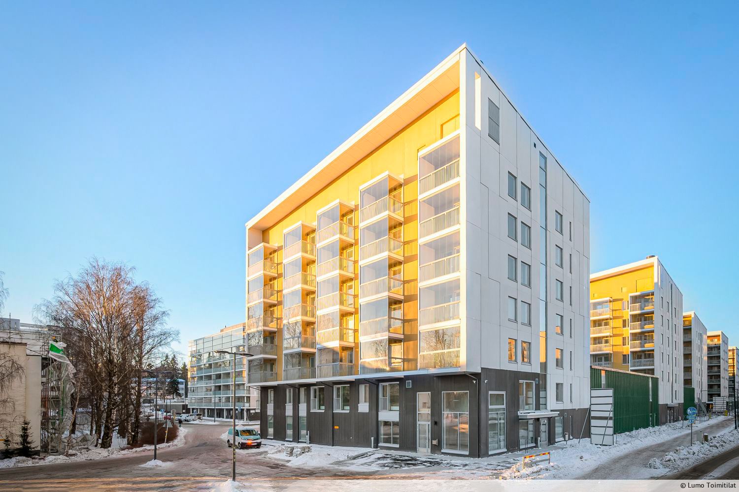 Tarjolla on 1.3.2026 valmistumassa oleva moderni liiketila erinomaisella sijainnilla, aivan Niittykummun metroaseman sisäänkäynnin vieressä ja Kauppakeskus Niityn naapurissa. Tämä kivijalkaliiketila sijoittuu uudiskerrostalon katutasoon ja tarjoaa loistavan näkyvyyden ja asiakasvirran vilkkaasti lii...