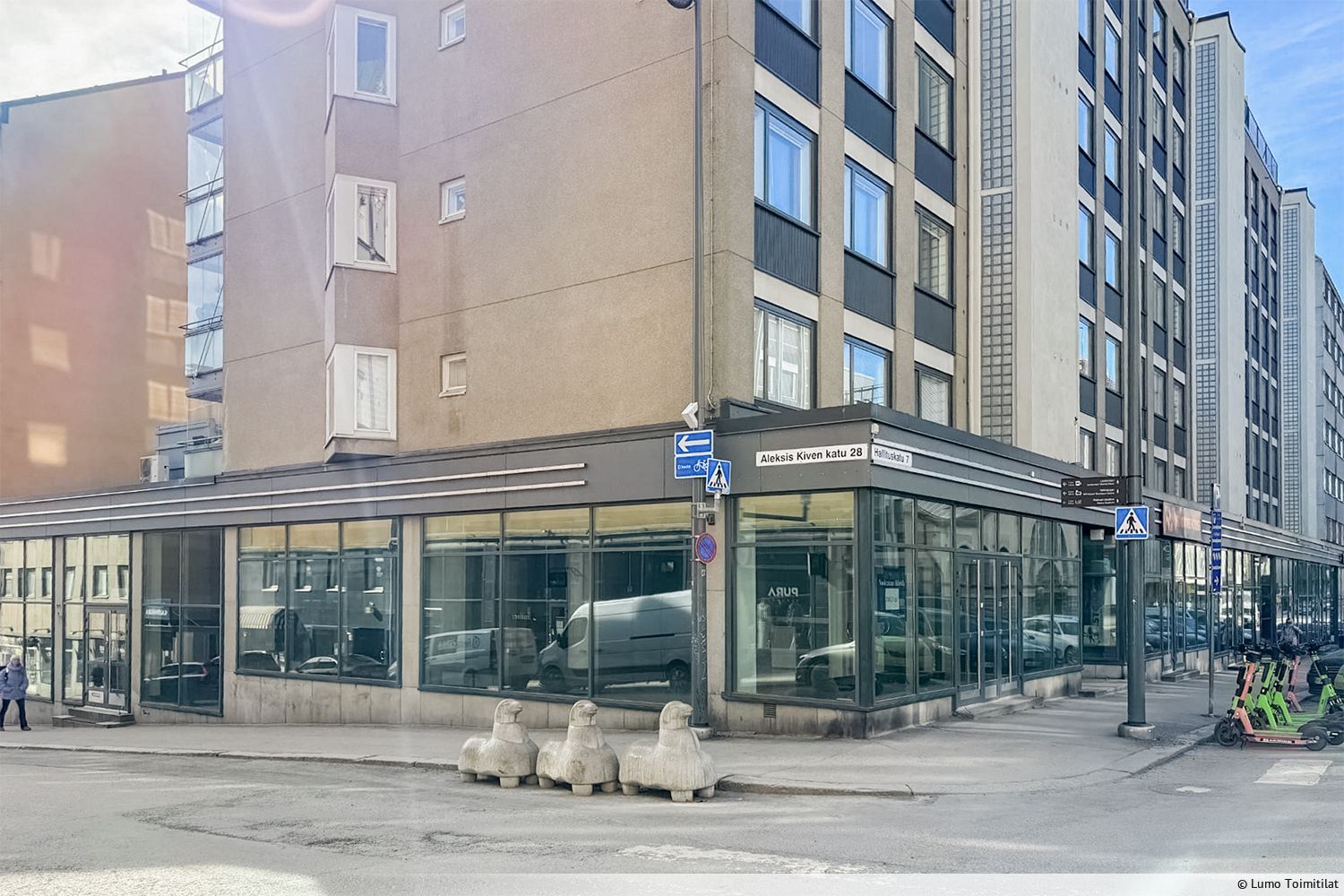 Vuokrataan näyttävä kahdessa kerroksessa sijaitseva liiketila Tampereen ytimessä. Kahteen tasoon jakautuva toimitila on ...