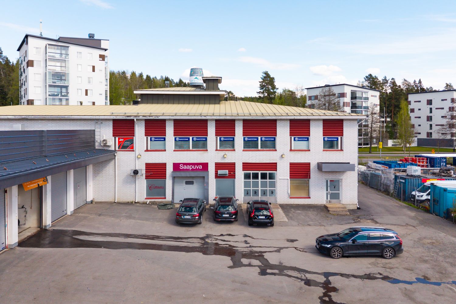 Erinomaisella paikalla varasto- / hallitilaa yhteensä 450m2 - Jaettavissa 2-3 osaan!

Jyväskylän Seppälässä kahdella nos...
