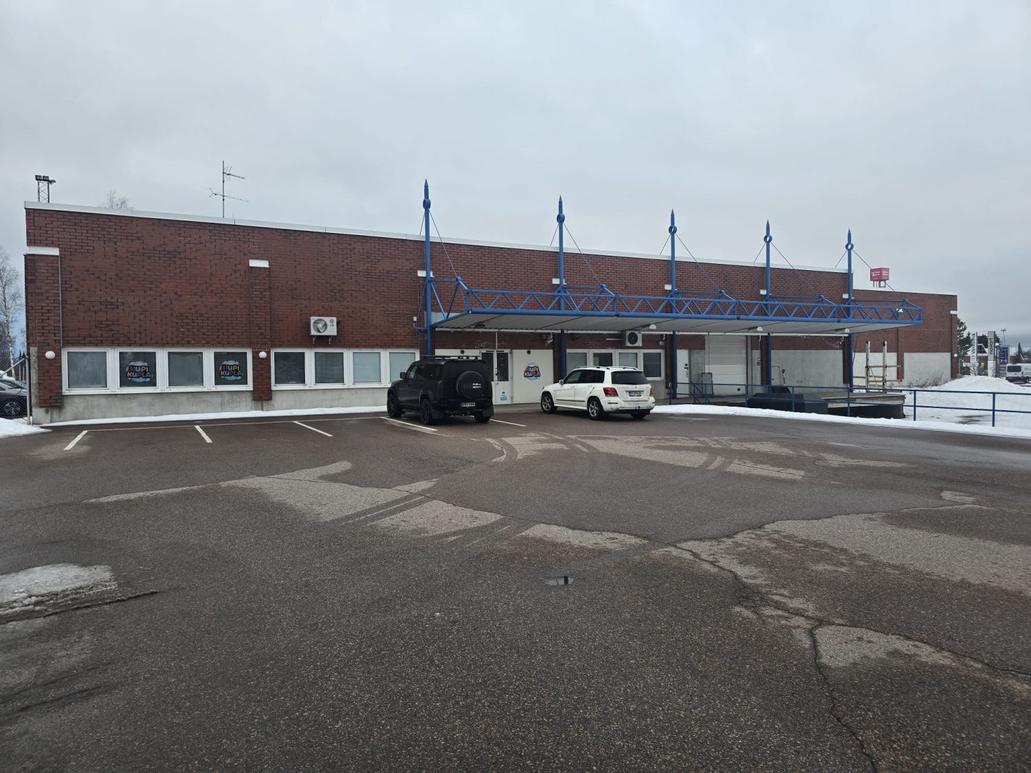 Ulkopuoli, sisäänkäynti
