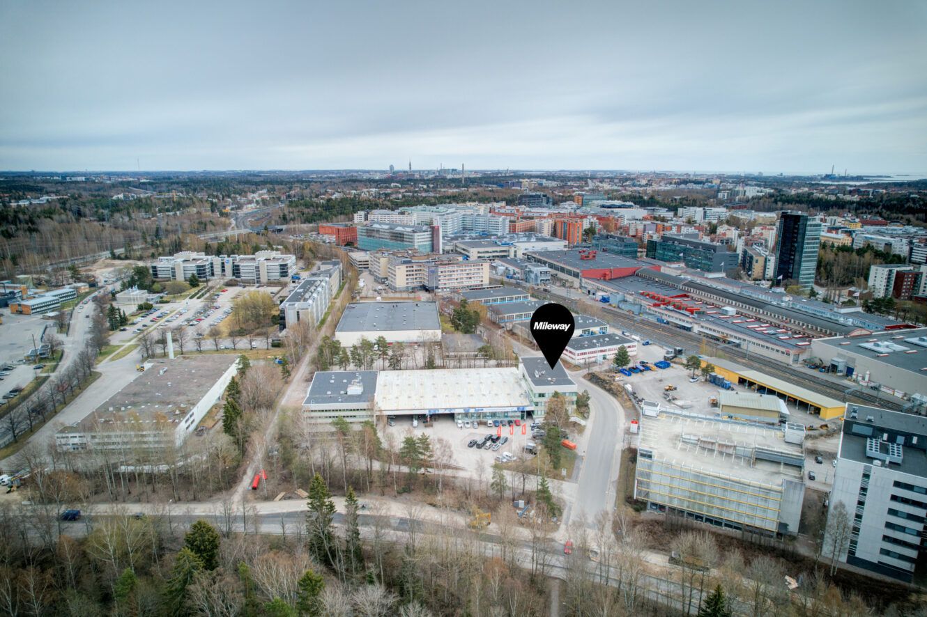 Kohde sijaitsee Keh&auml; I:n v&auml;litt&ouml;m&auml;ss&auml; l&auml;heisyydess&auml; ja tarjoaa erinomaiset liikenn...