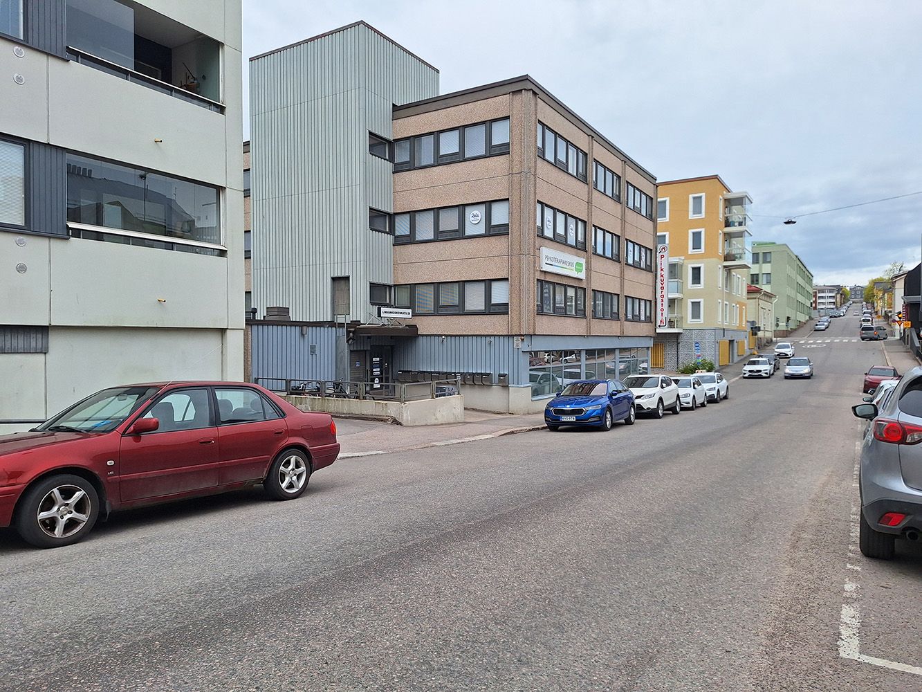 Vuokrataan hyväkuntoista ja valoisaa toimistotilaa Porvoon keskustasta! 