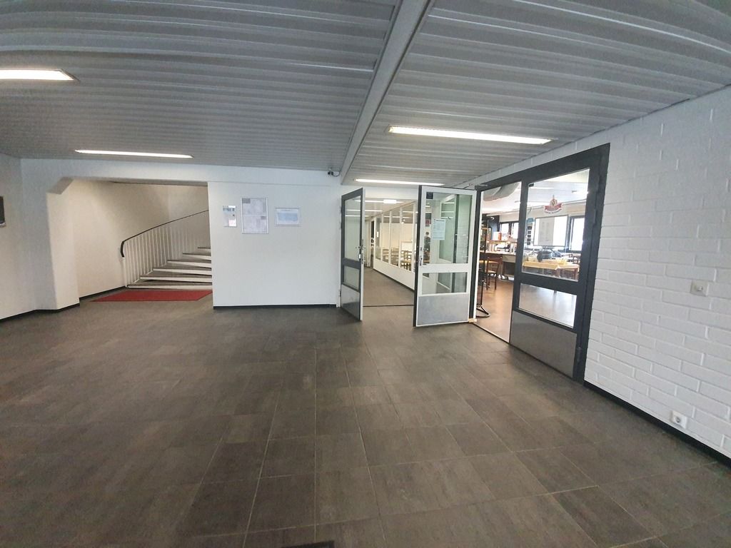 02.jpg
