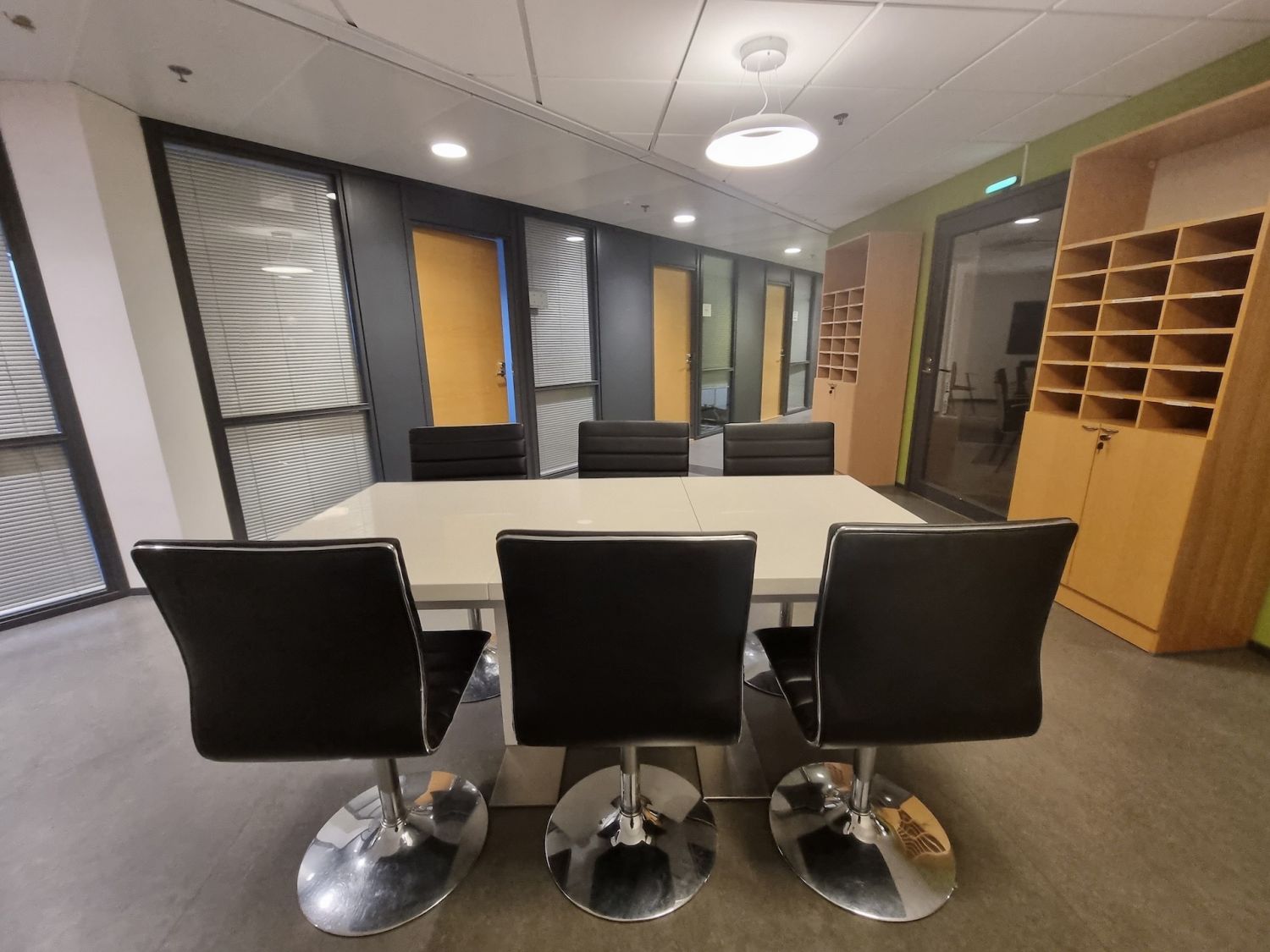 HItsaajankatu 22 3.krs pientoimistoalue2839.jpg