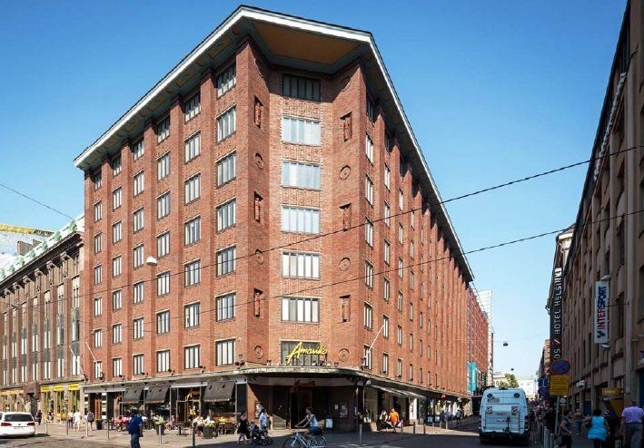 Vuokrataan iso 375 m2 yksityistoimisto Helsingin paraatipaikalta seitsemännestä kerroksesta. Oma sisäänkäynti tai kulku ...