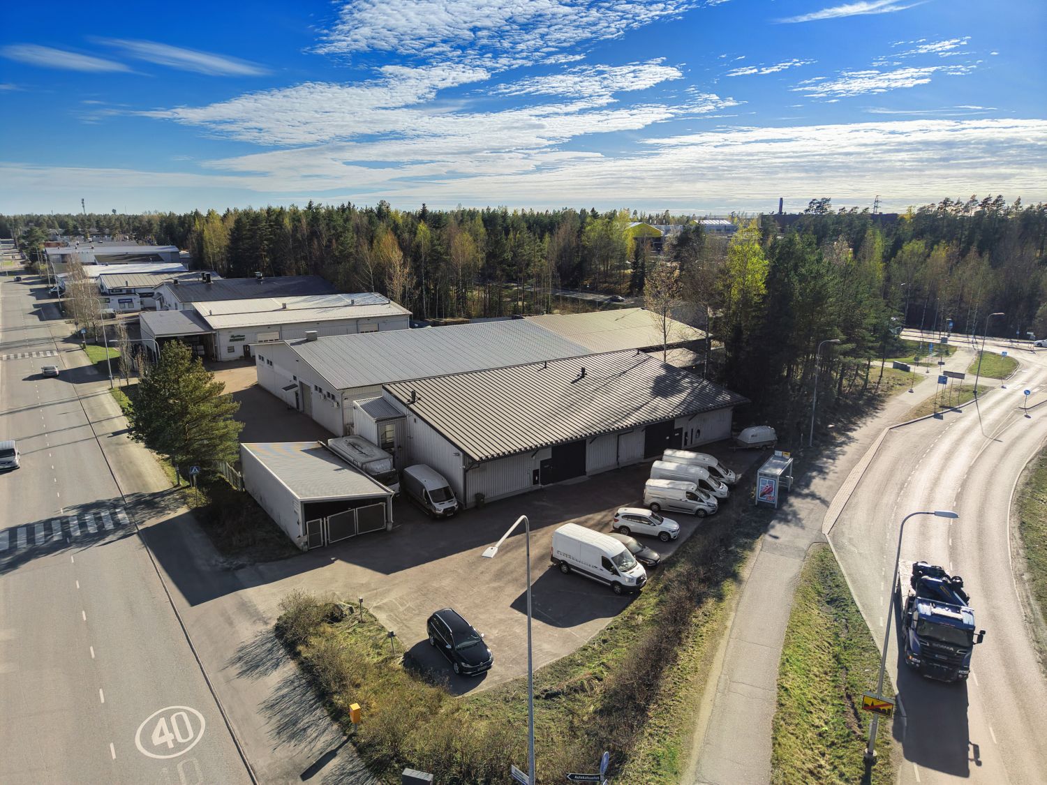 Etsitkö yrityksellesi laadukasta ja monikäyttöistä toimitilaa erinomaisella sijainnilla?
Mittatie 1 tarjoaa harvinaisen...